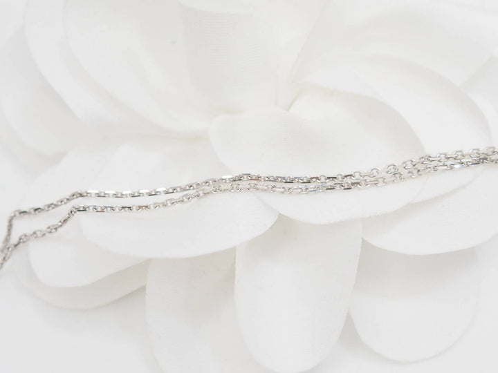 Collier pendentif dôme en or blanc et diamants
