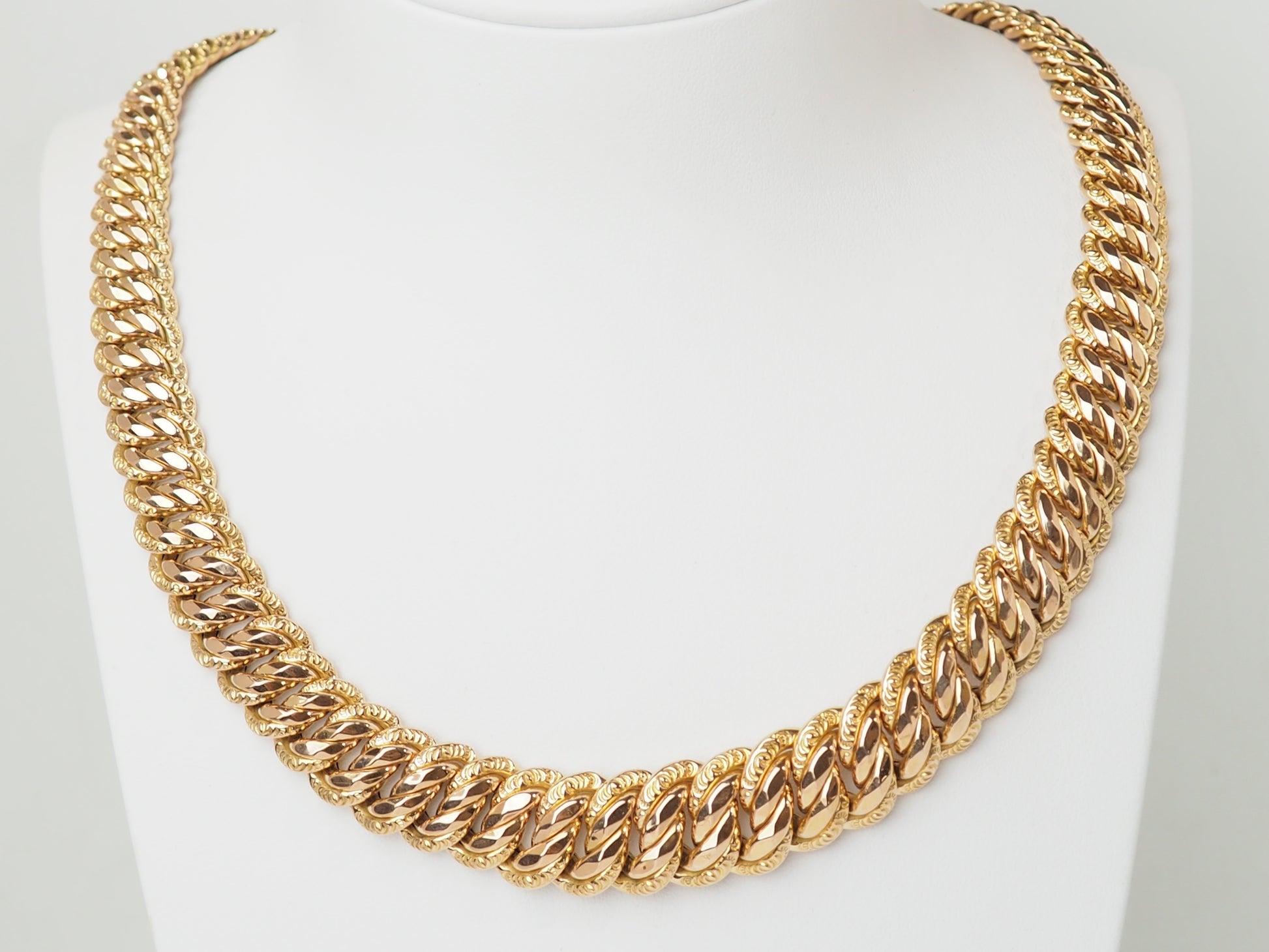 Collier maille américaine or rose 18k vue portée