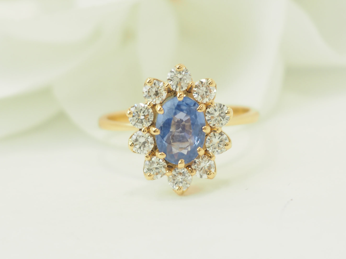 luxury sapphire ring