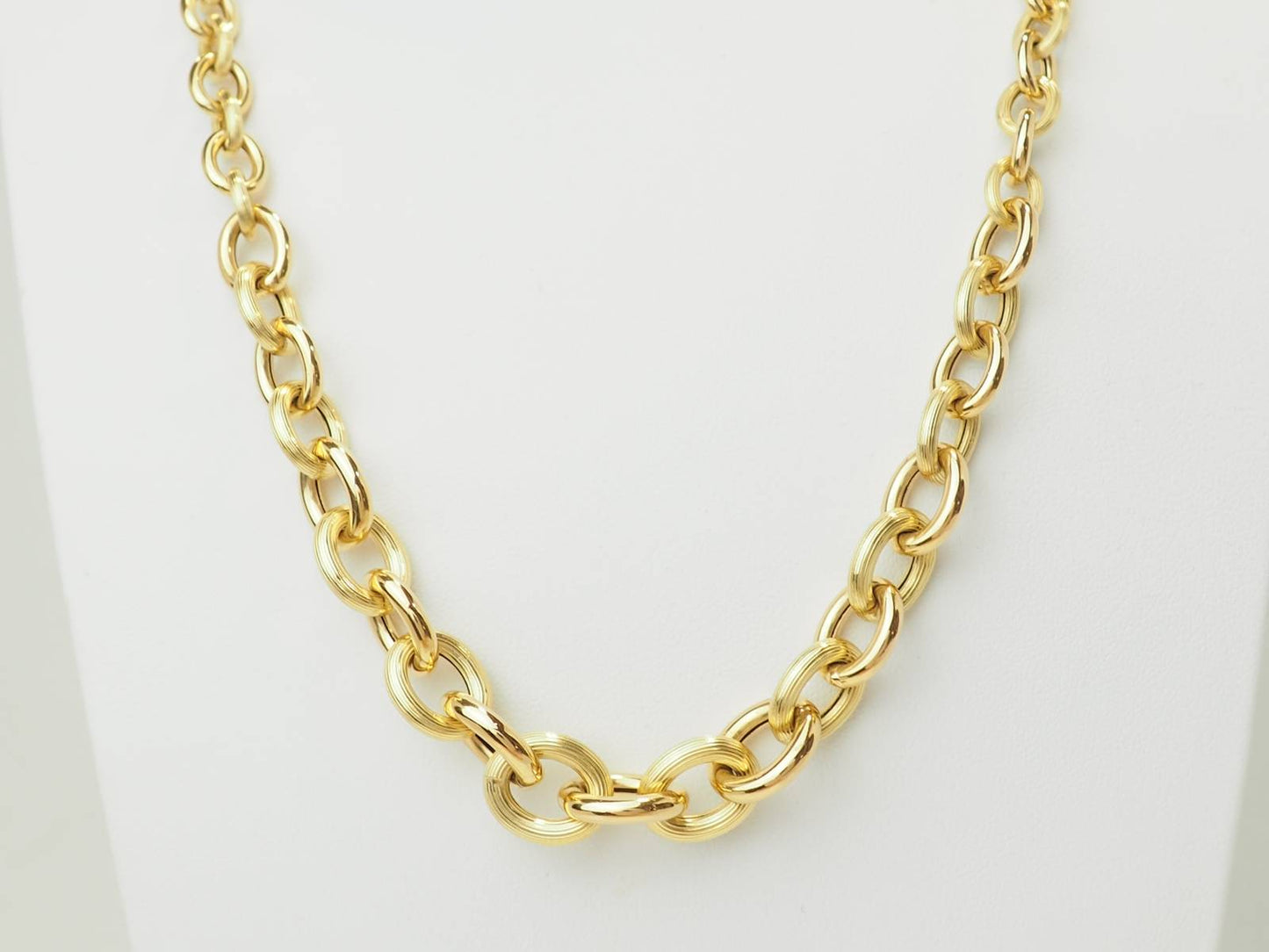 Chaîne maille ronde en chute – Or jaune