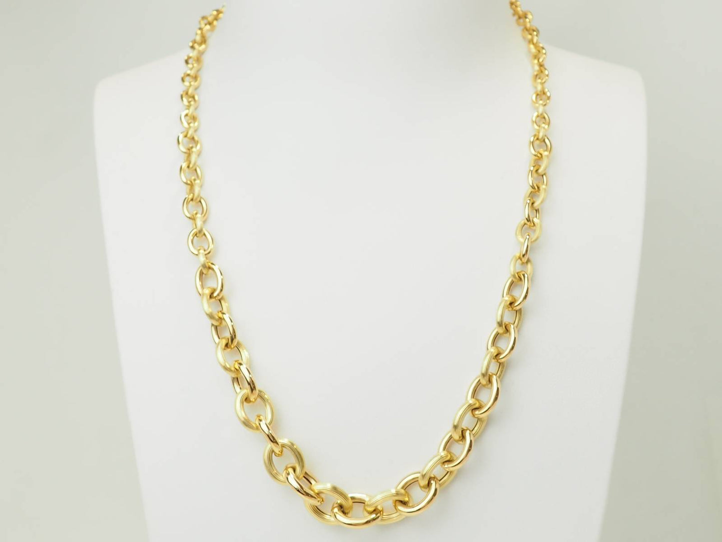 Chaîne maille ronde en chute – Or jaune