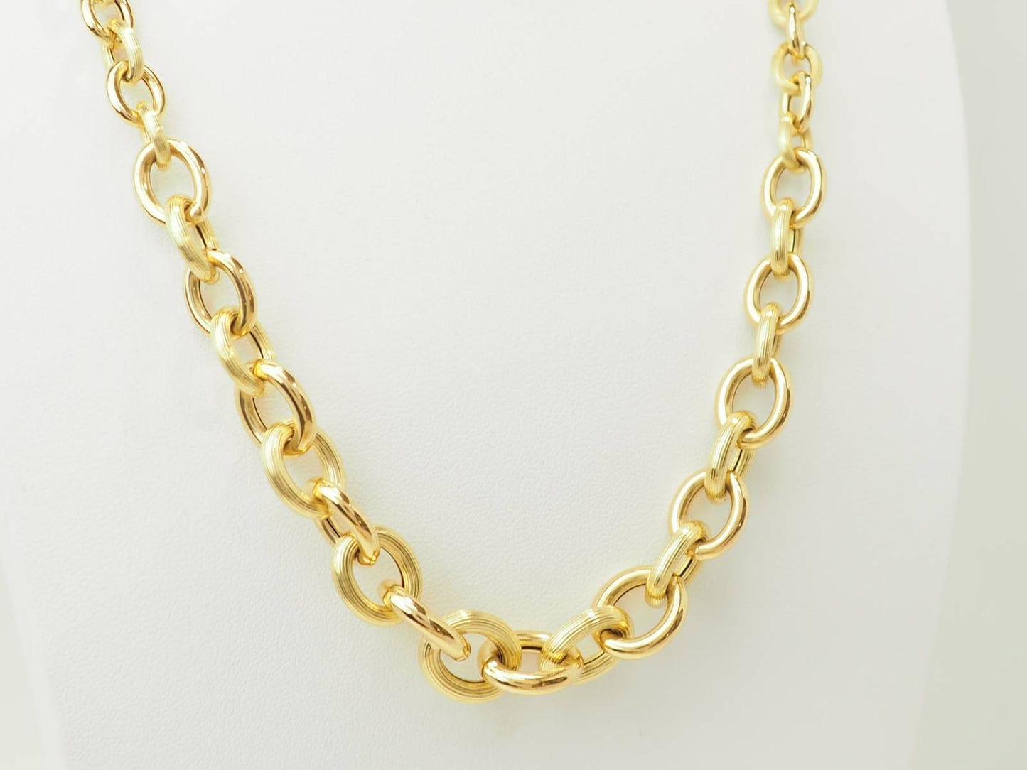 Chaîne maille ronde en chute – Or jaune