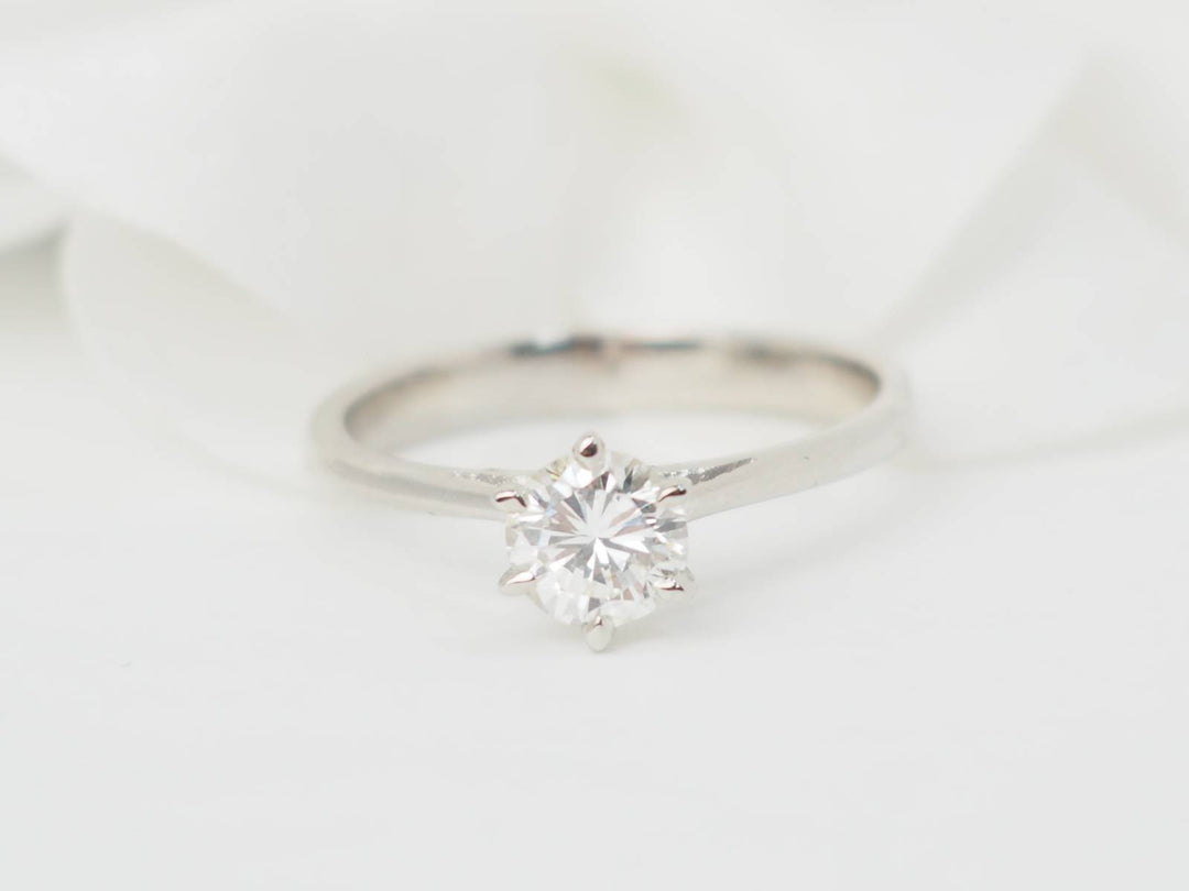Solitaire en or blanc et diamant