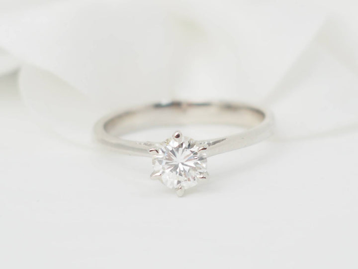 Solitaire en or blanc et diamant
