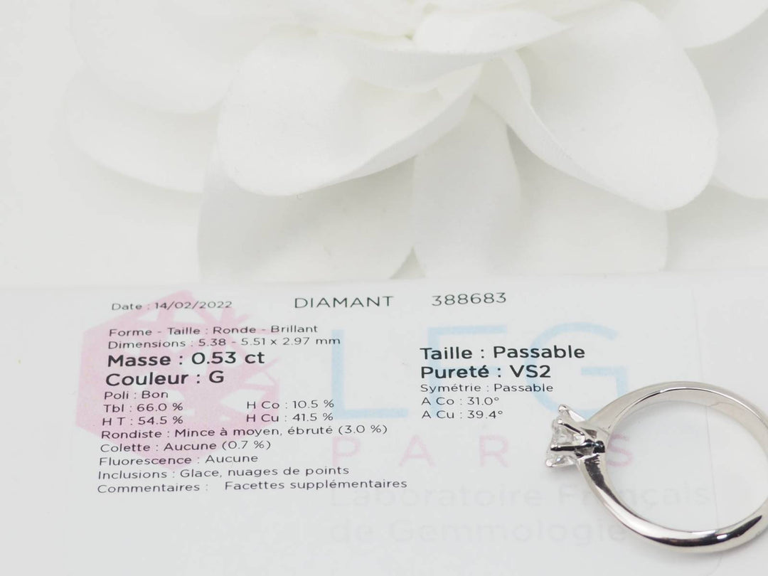 Bague solitaire en or blanc et diamant 0.53ct