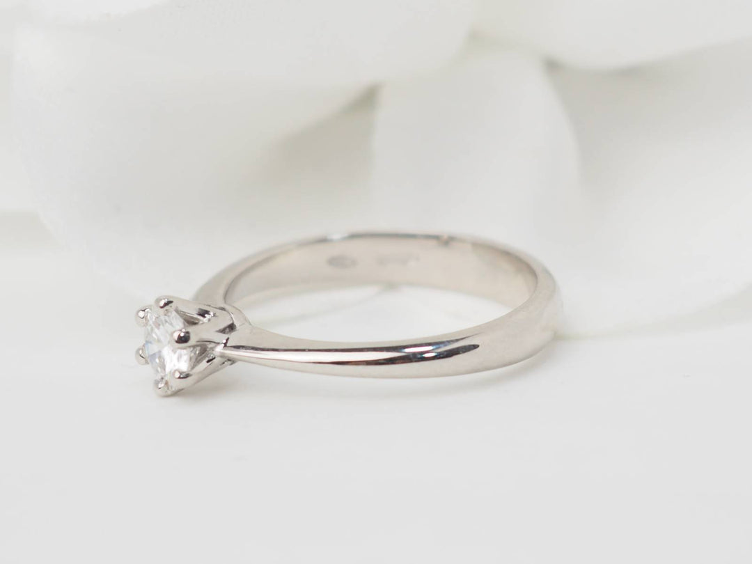 Solitaire en or blanc et diamant 