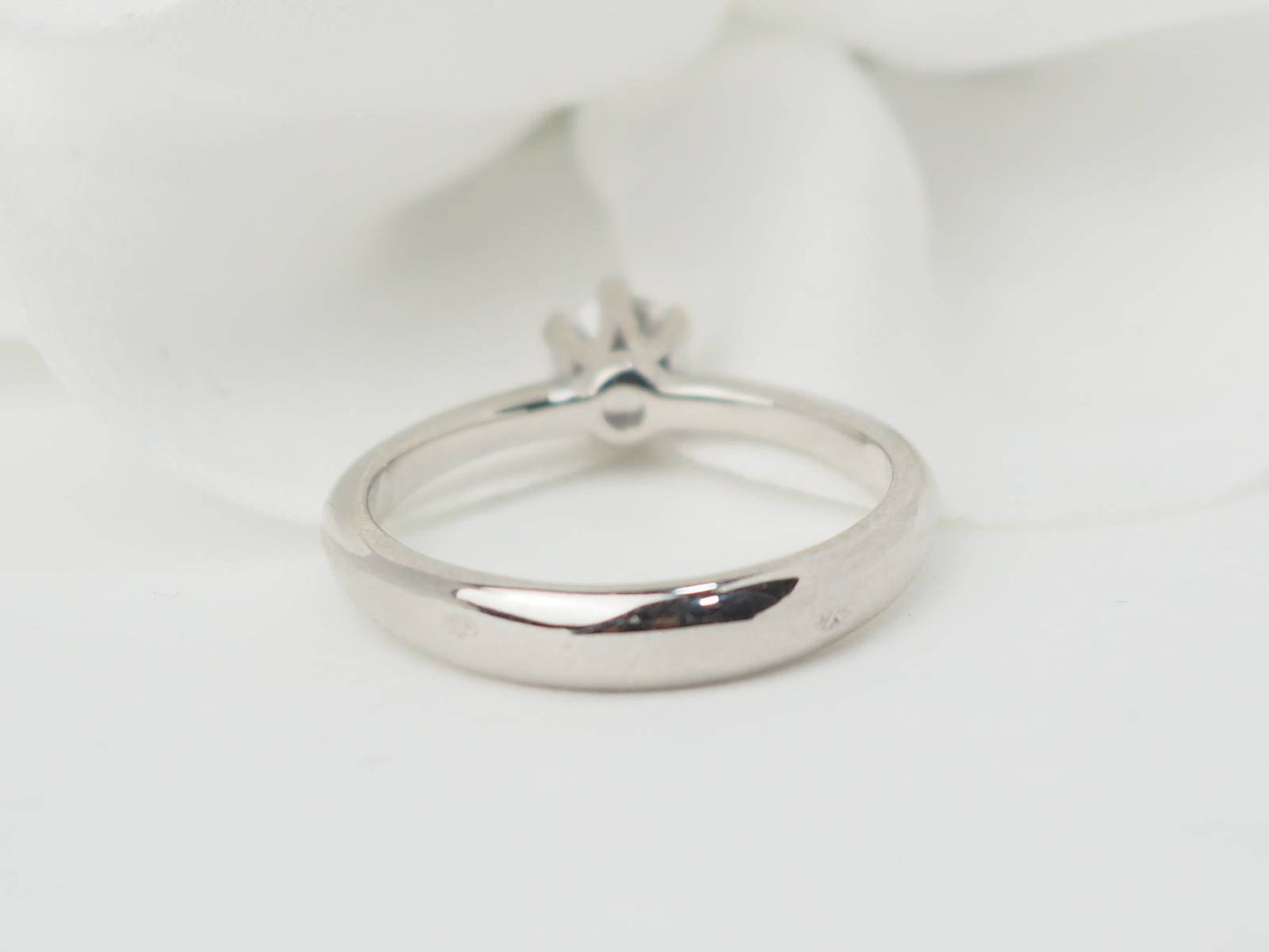 Bague solitaire en or blanc et diamant 0.34ct