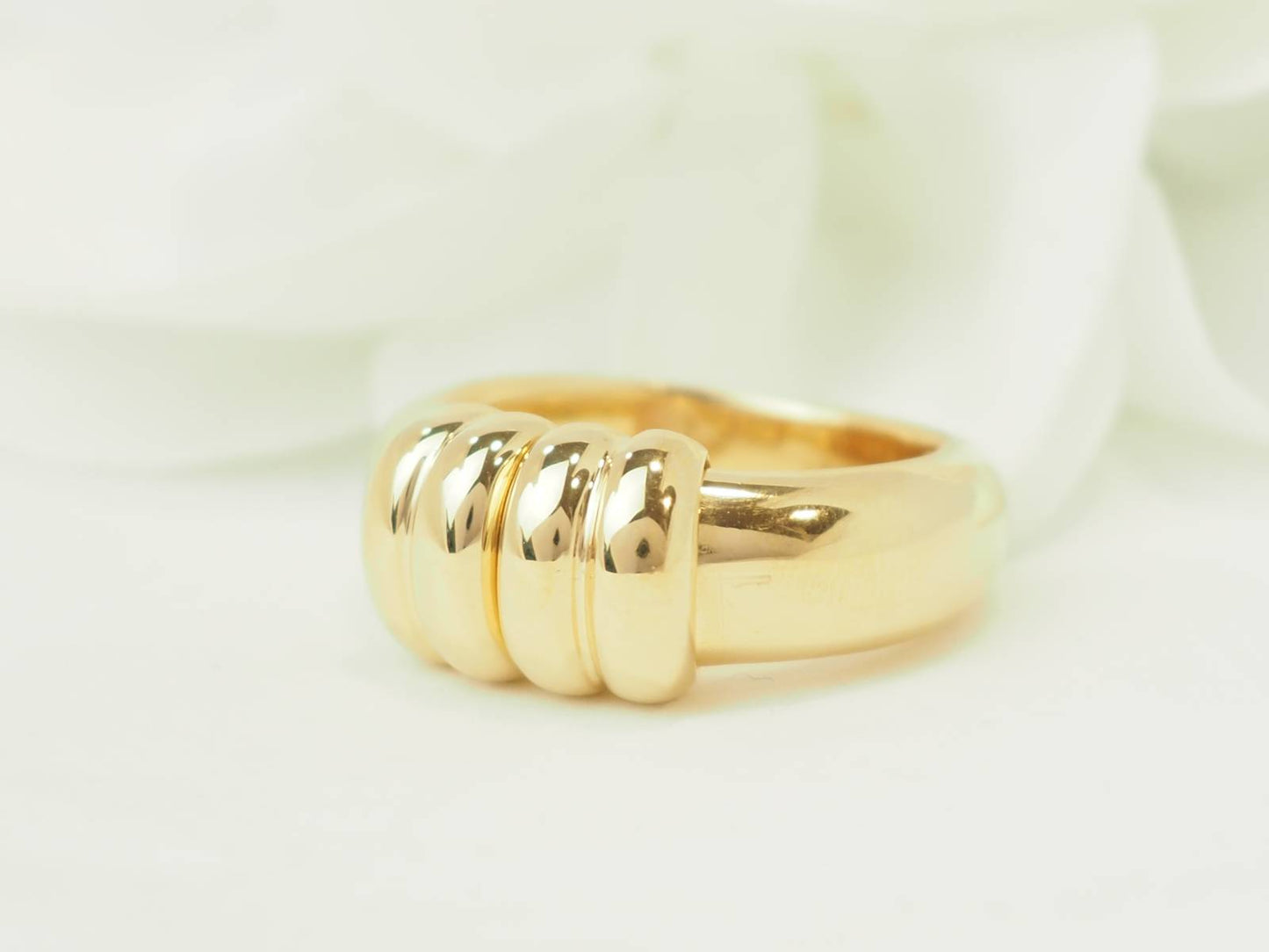 Bague Vintage Or Jaune 18 Carats et Diamants – Dessus Coulissant