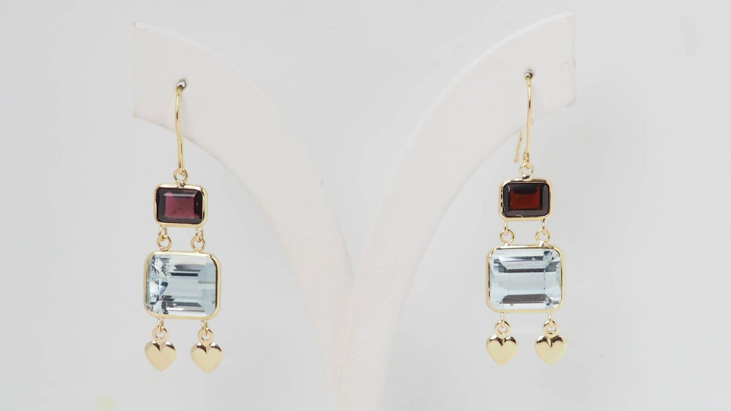 pendants d'oreilles en or jaune et aigue marine