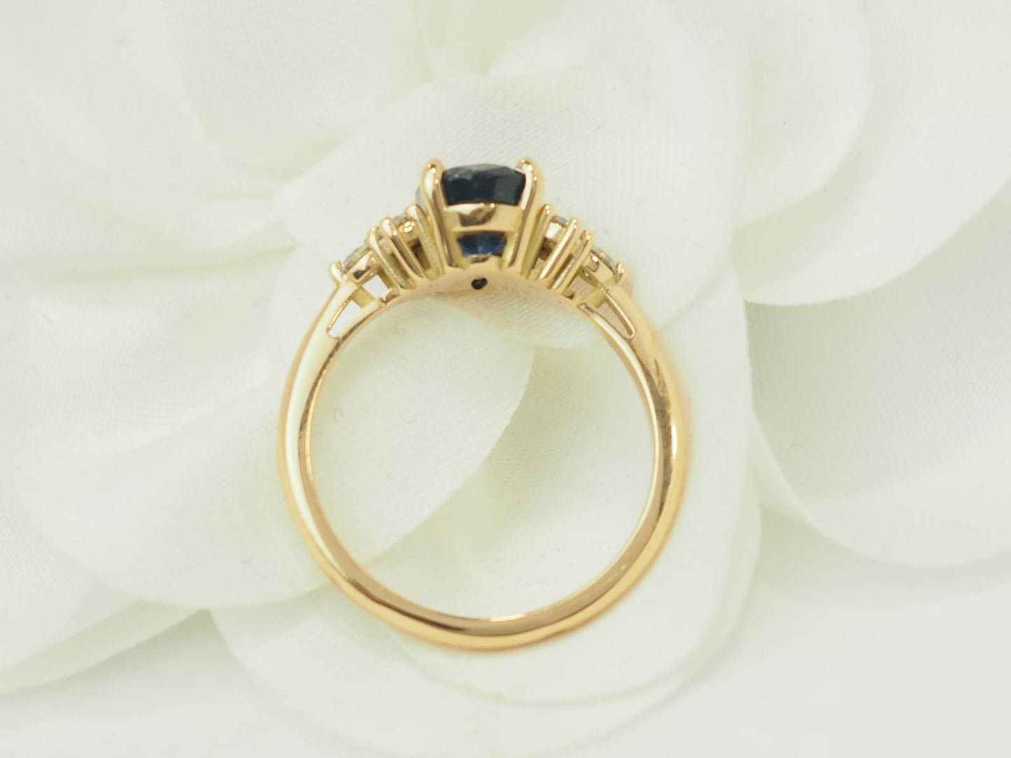 Bague saphir naturel 2,45 ct et diamants en or jaune