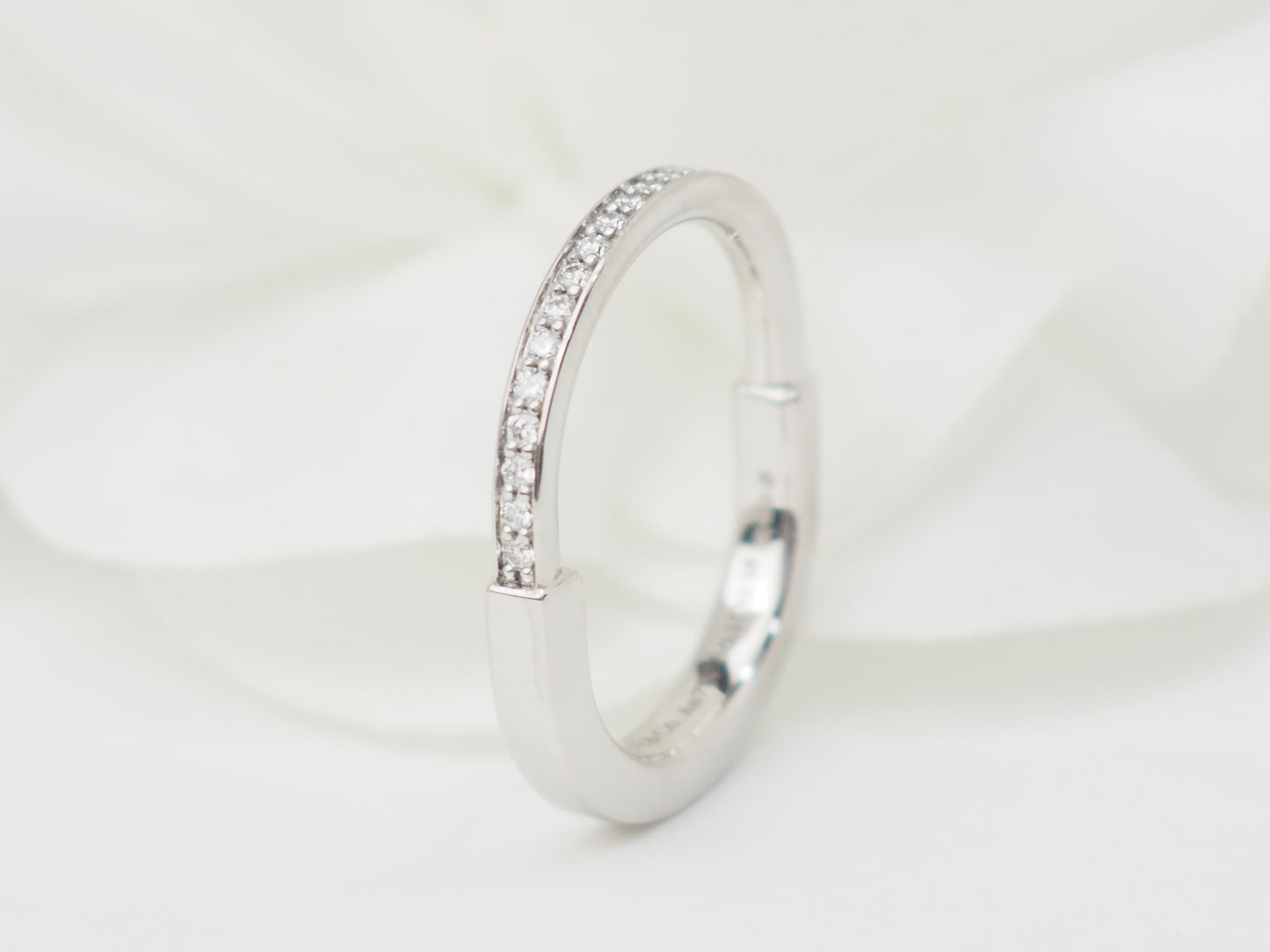 Bague Tiffany & Co en or blanc et diamants