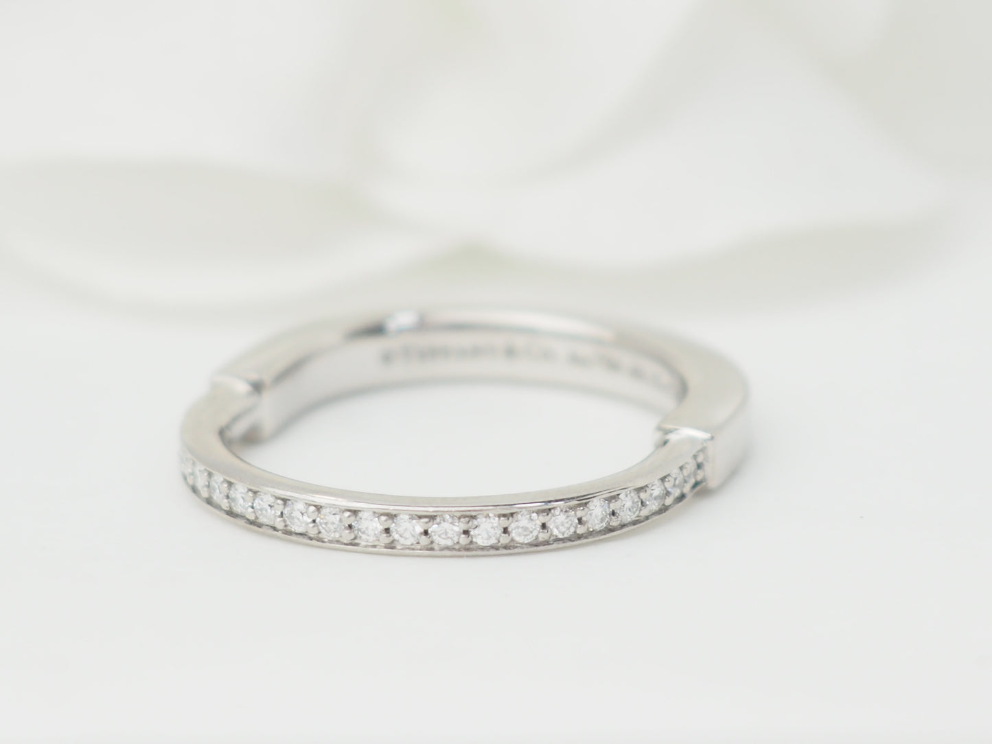 Bague Tiffany & Co en or blanc et diamants