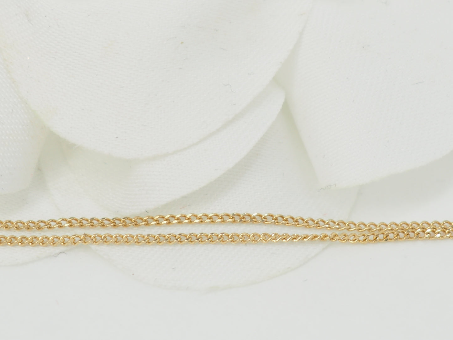 Collier pendentif goutte en or bicolore et diamants