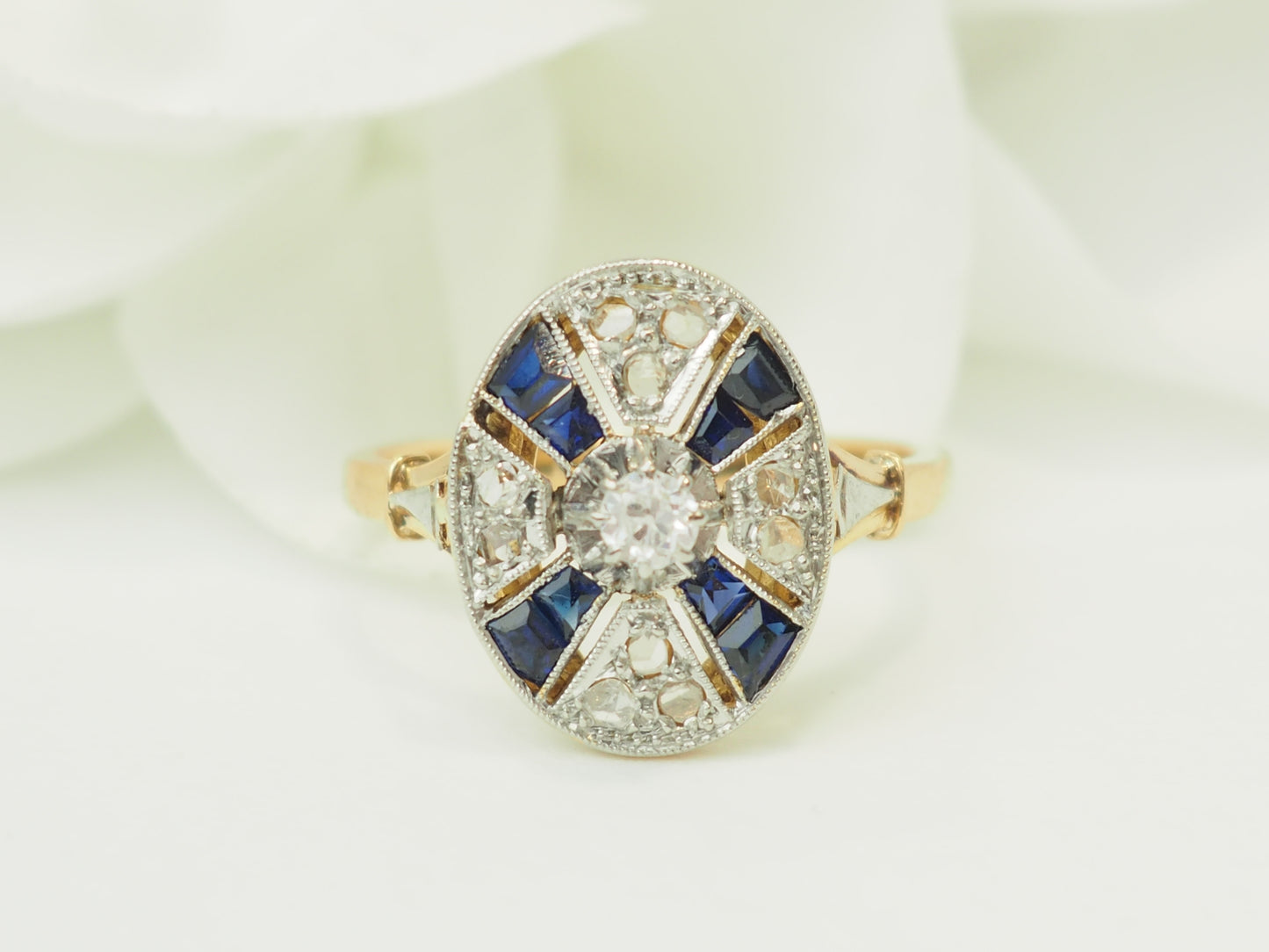 Bague Art Déco Saphirs Calibrés et Diamants Taille Rose Or 18kt Platine