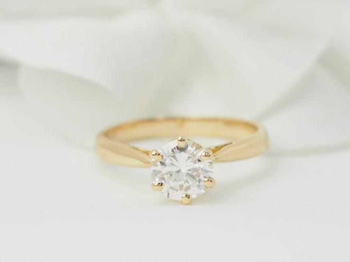 Bague solitaire en or jaune et diamant 0.97ct