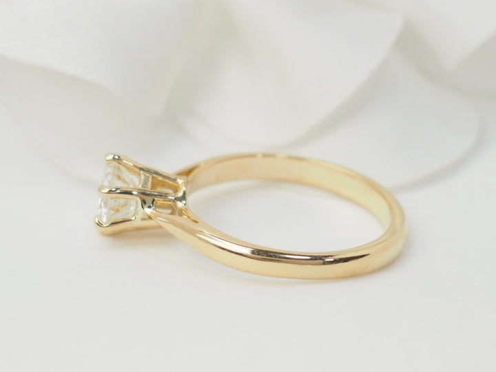 Bague solitaire en or jaune et diamant 0.97ct