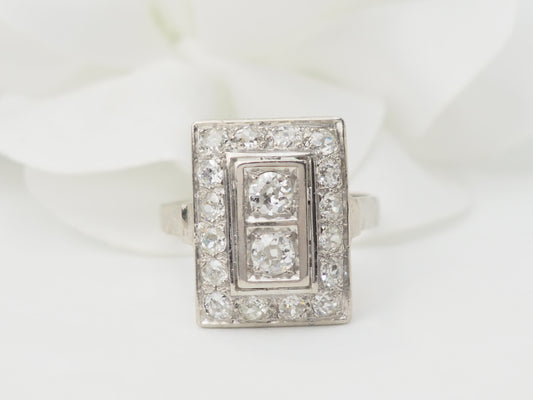 Importante Bague Art Déco en or blanc et platine, diamants