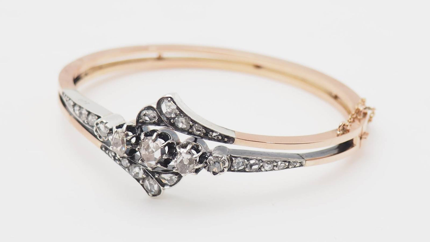 Bracelet ancien du XIX ème siècle en or rose et argent serti de diamants