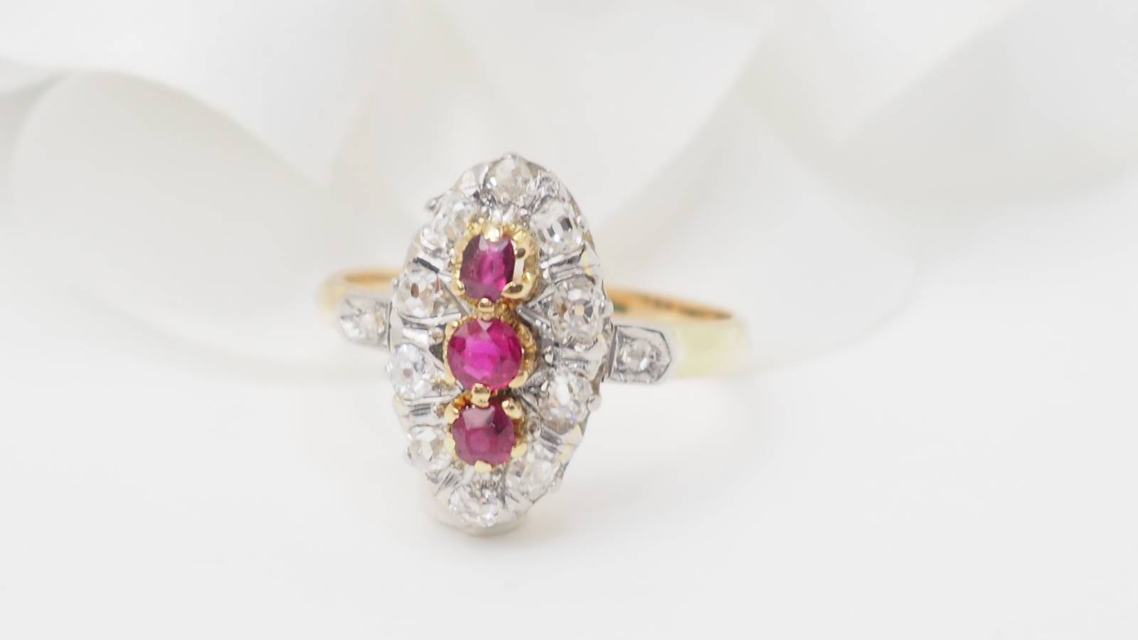 Bague en rubis et diamants