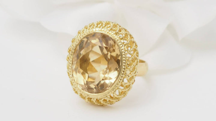Bague filigranée en or jaune 