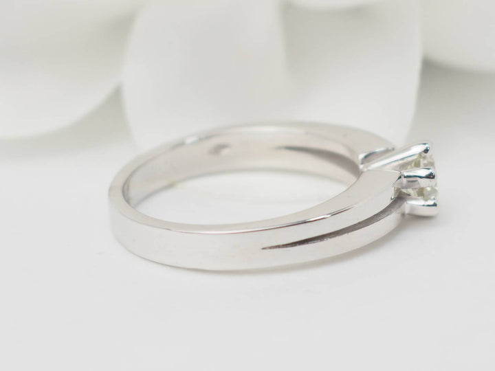Bague Solitaire en or blanc et diamant 0.45ct