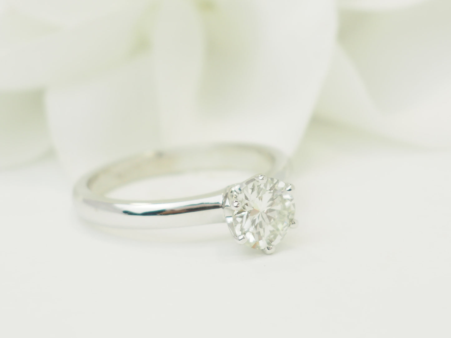 Solitaire diamant 0,94 carat certifié LFG en or blanc
