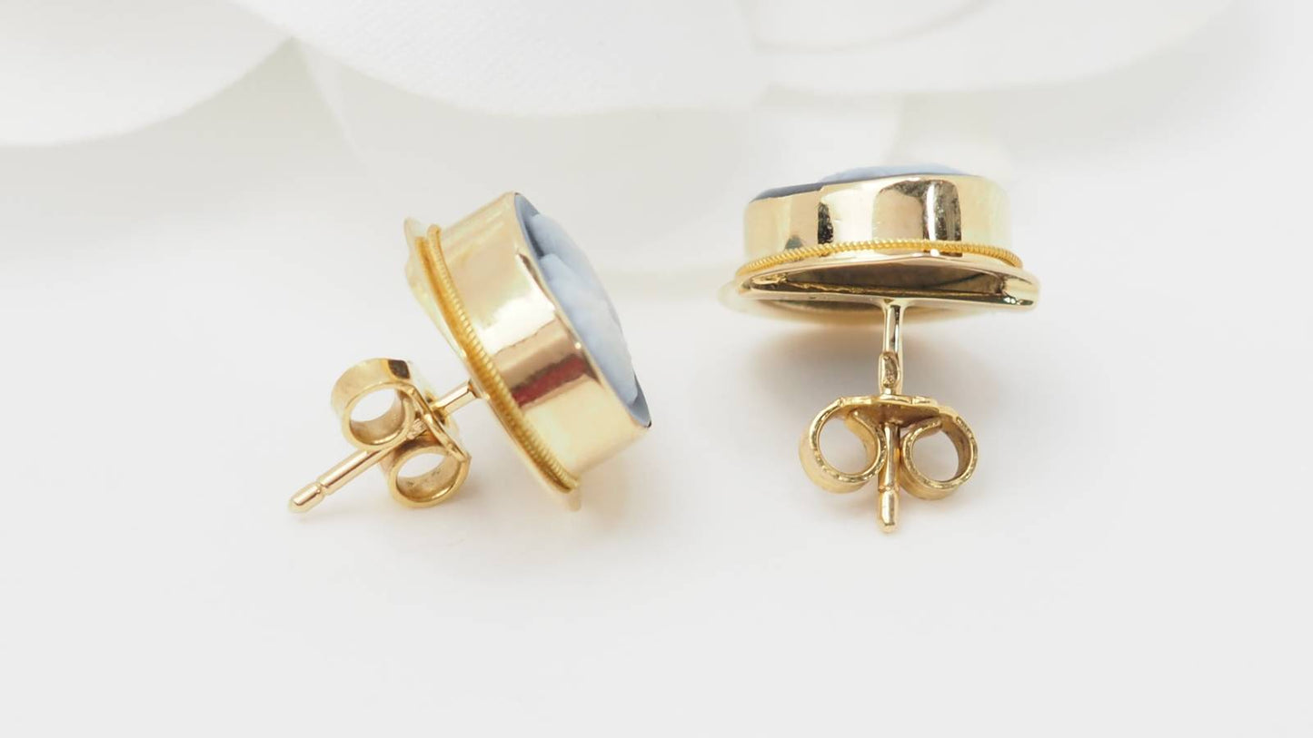 Boucles d'oreilles en or jaune 18kt 750 et camée sur onyx