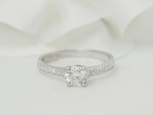 Bague solitaire en or blanc et diamant 0.48ct