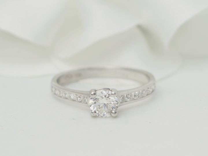Bague solitaire en or blanc et diamant 0.48ct