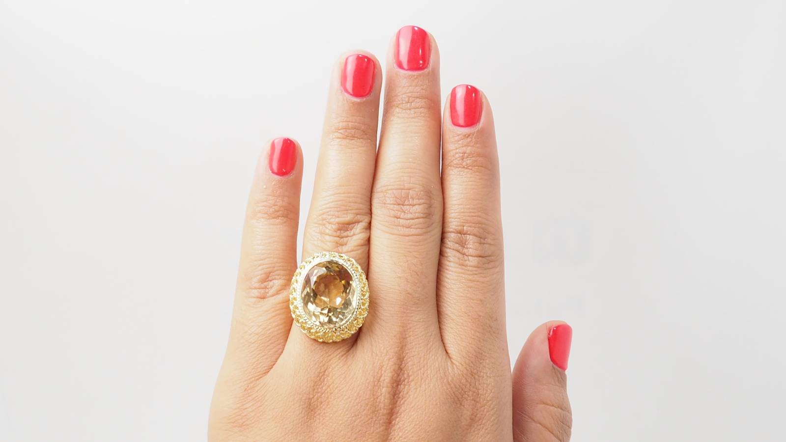 Bague vintage en or jaune et citrine facettée
