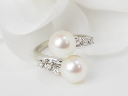 Bague Toi et Moi en or blanc, perles de culture et diamants