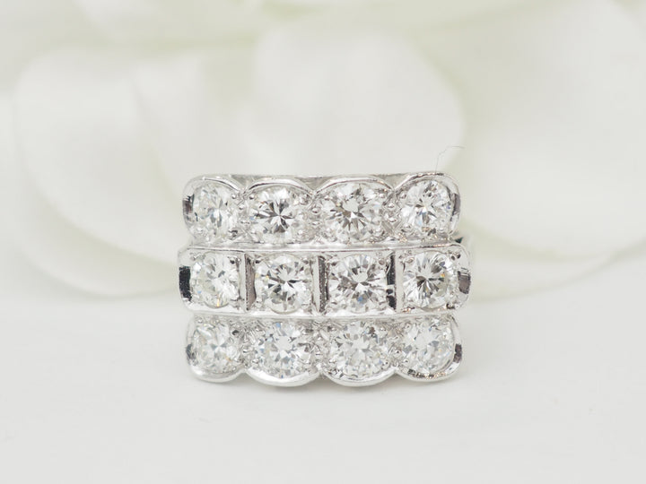 Bague Art Déco en platine sertie de 2 carats de diamants