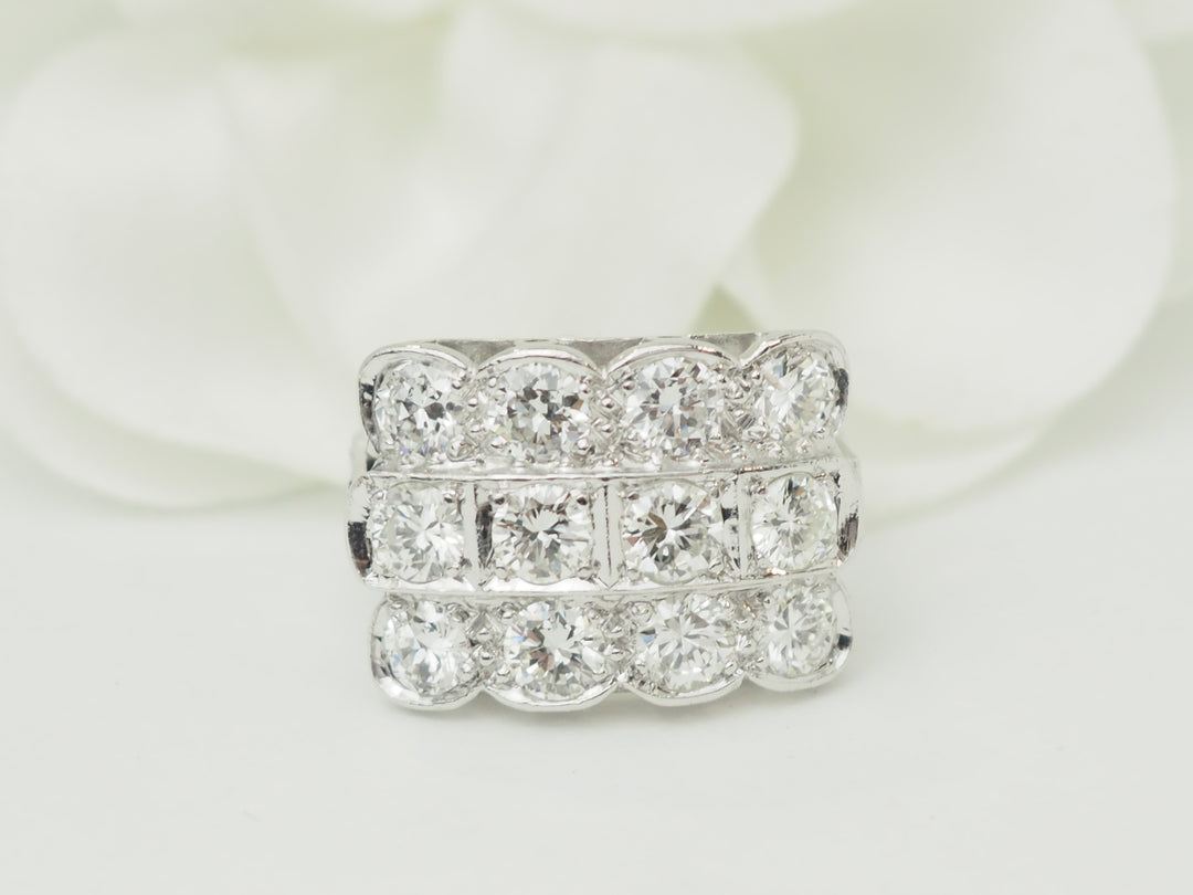 Bague Art Déco en platine sertie de 2 carats de diamants