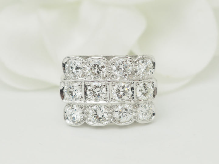 Bague Art Déco en platine sertie de 2 carats de diamants
