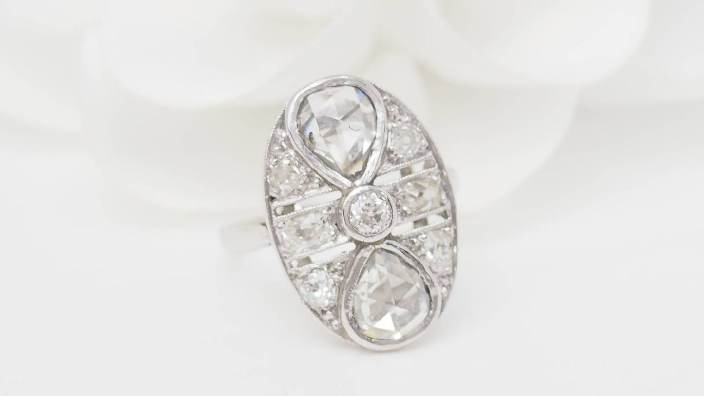 Bague Art Déco en or blanc et diamants