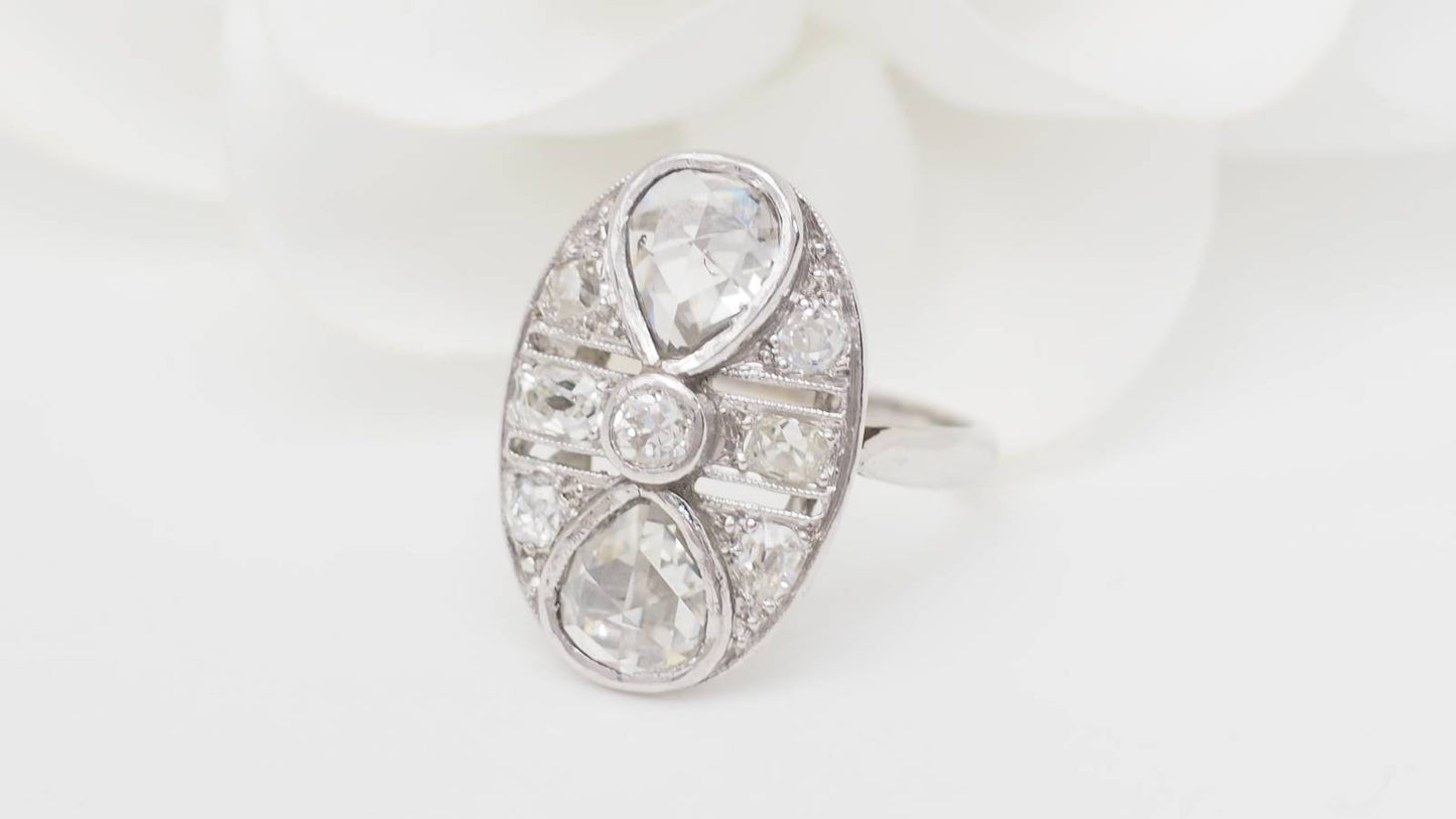 Bague Art Déco en or blanc et diamants