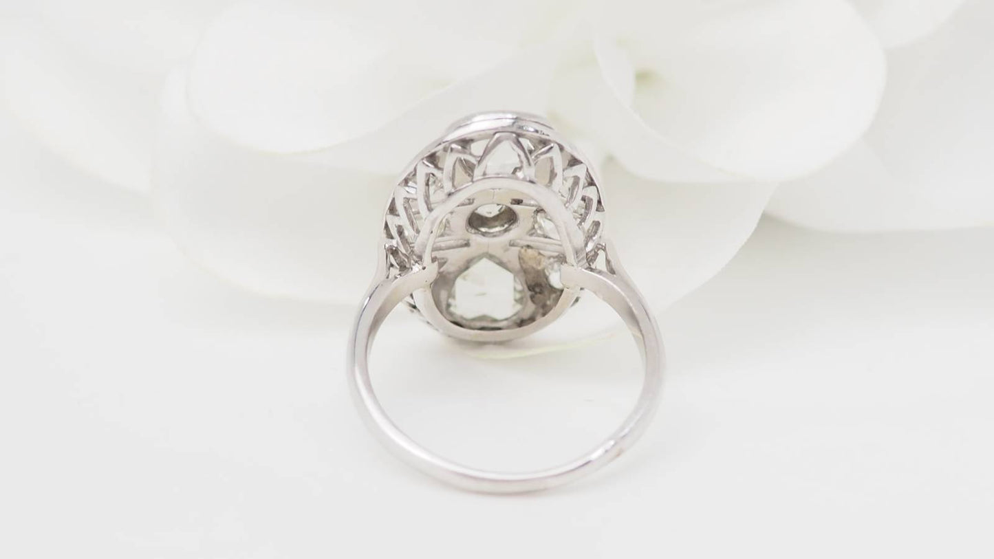 Bague Art Déco en or blanc et diamants