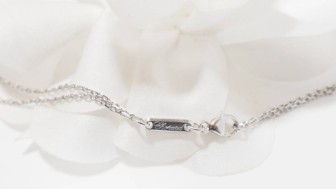 Collier Chopard "happy Diamonds" en or blanc et diamants