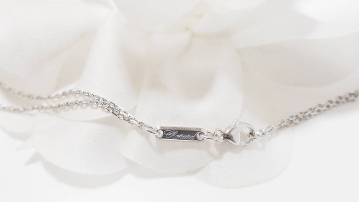 Collier Chopard "happy Diamonds" en or blanc et diamants