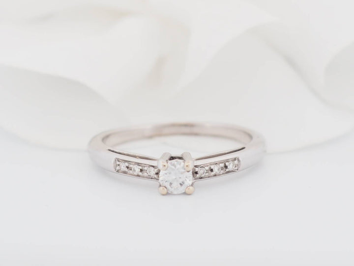 Bague Solitaire Sel de Ma vie en or blanc et diamants en vente à Marseille