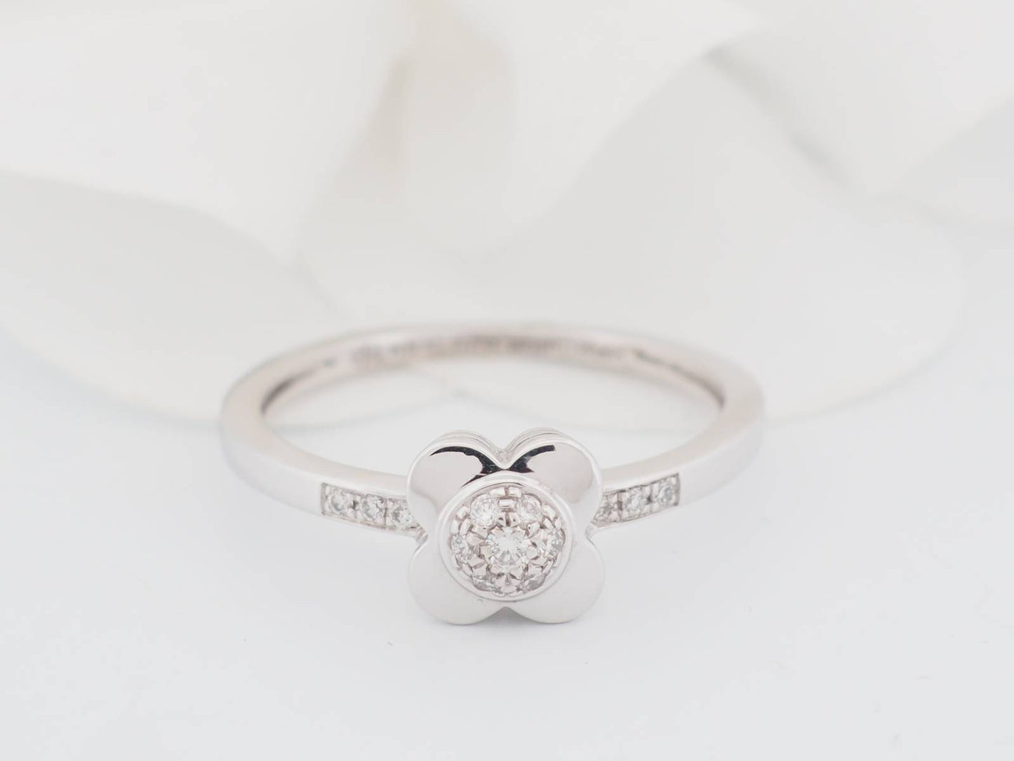 Bague Mauboussin Trop Chance en or blanc et diamants