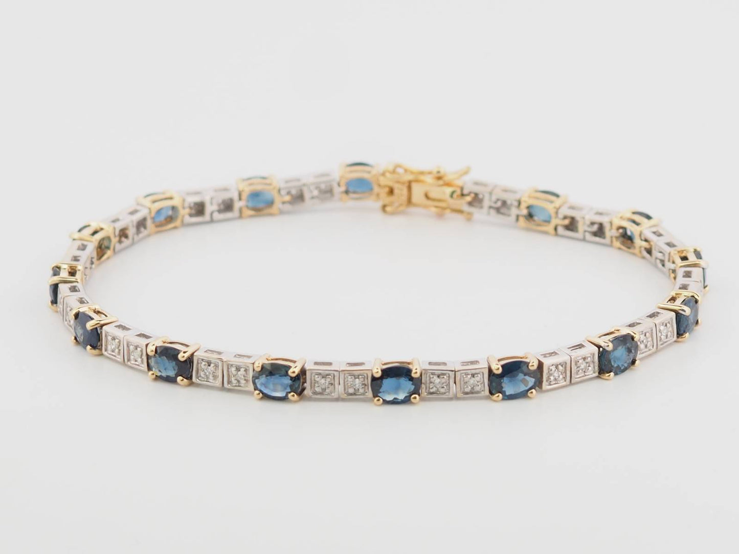 Bracelet en saphir et diamants d'occasion 
