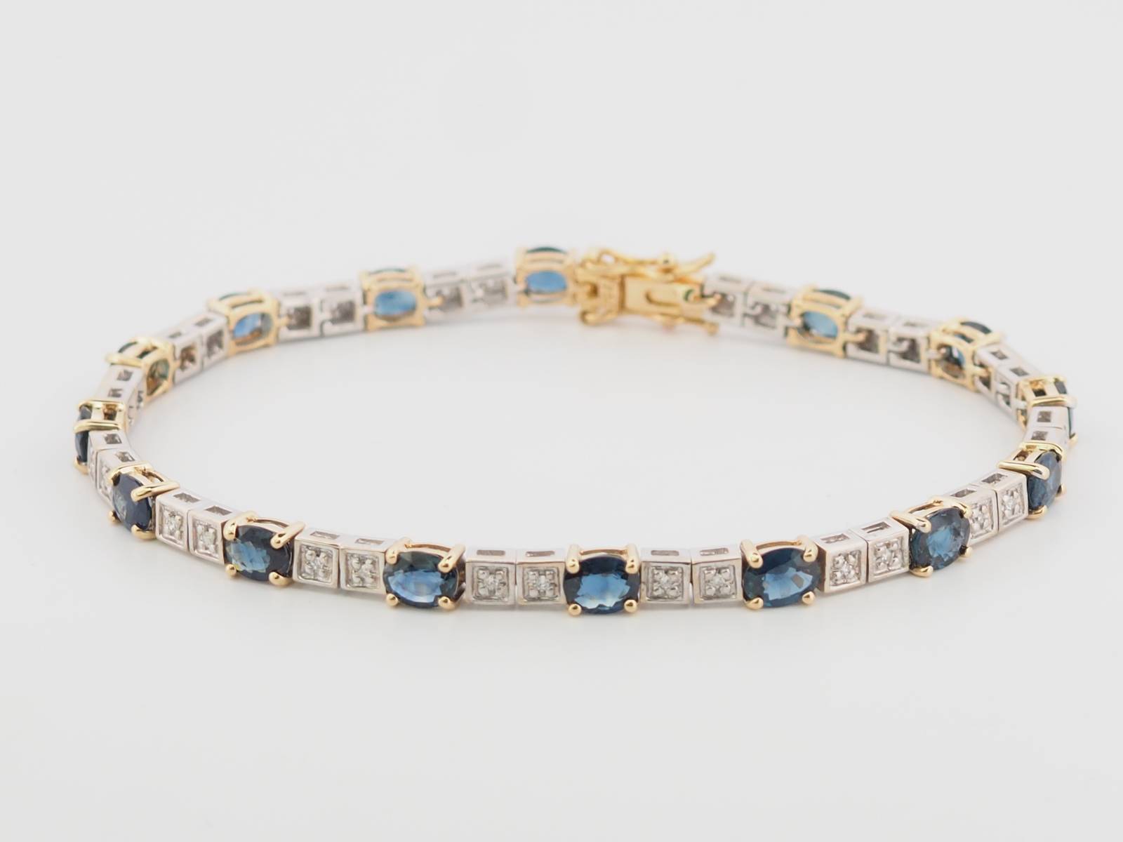 Bracelet en saphir et diamants d'occasion 