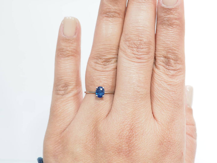Bague solitaire en saphir 