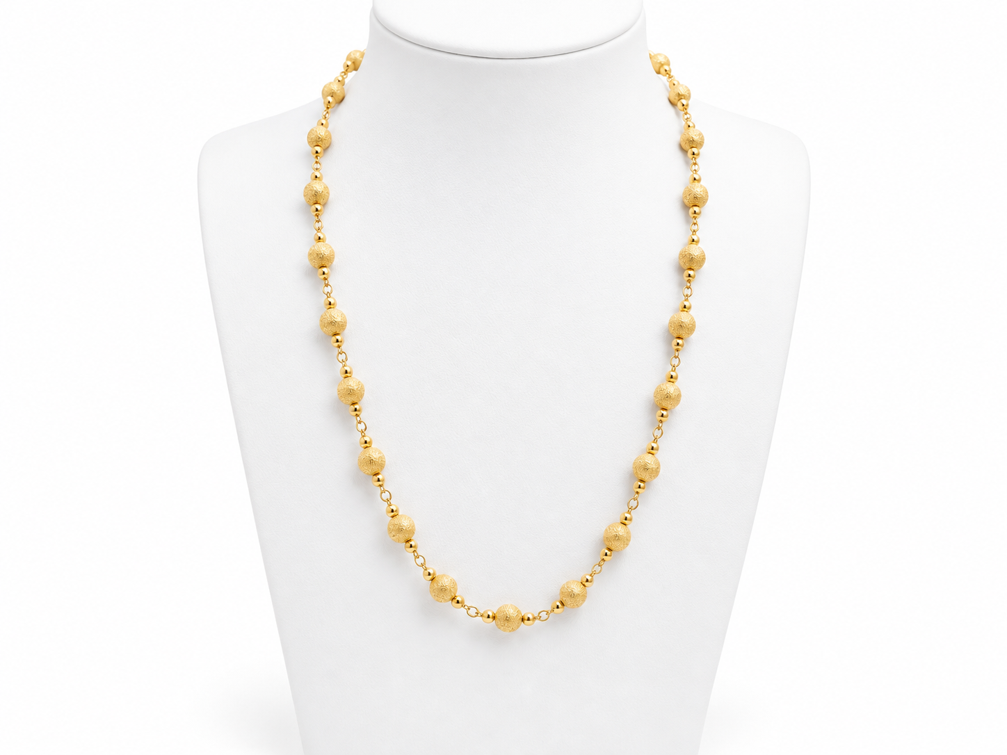 Collier boules or jaune 18 carats 46,5 cm – 7,30 g