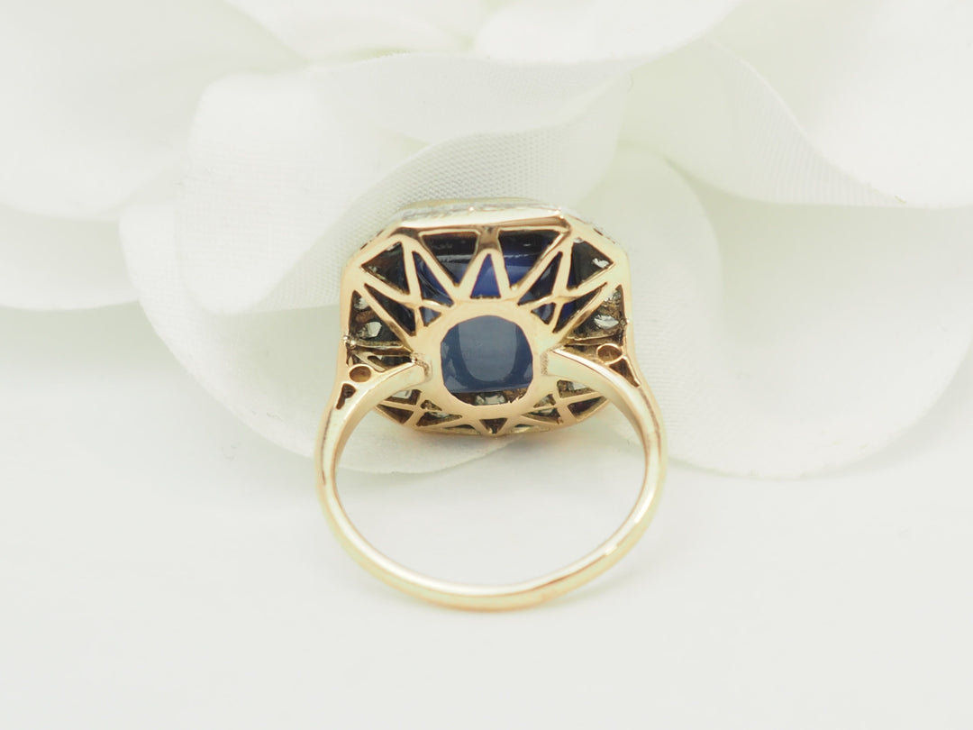 Vue arrière de la bague ancienne Art Nouveau L&