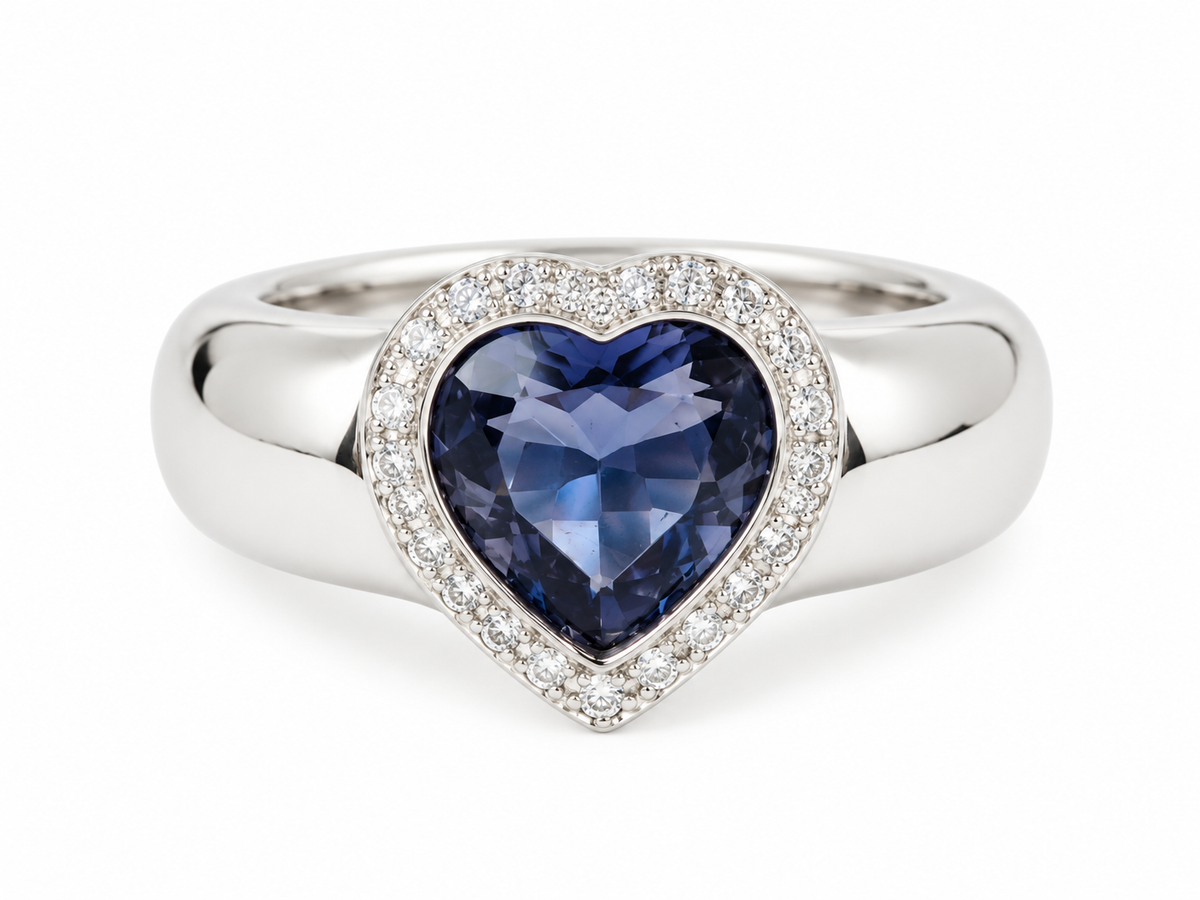 Bague L'Aurore Poiray en or blanc avec tanzanite en forme de cœur de 2,40 ct entourée de diamants étincelants