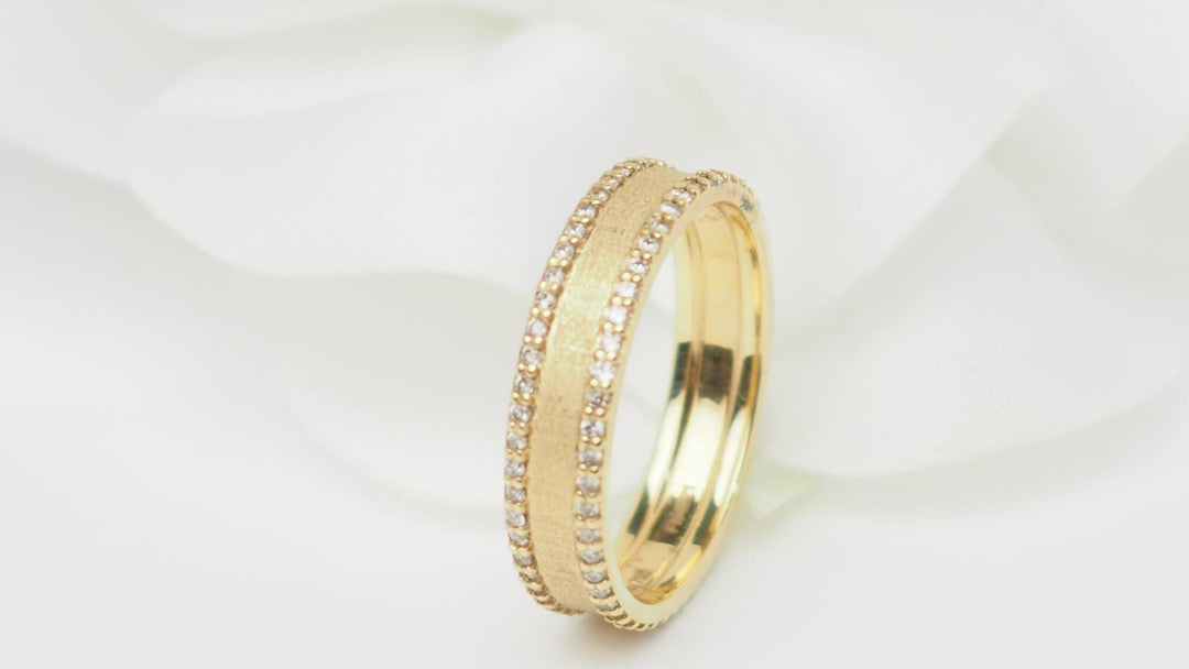 Bague Mauboussin La vie Parisienne en or jaune 18 carats sertie de diamants taille brillant vendue par L&