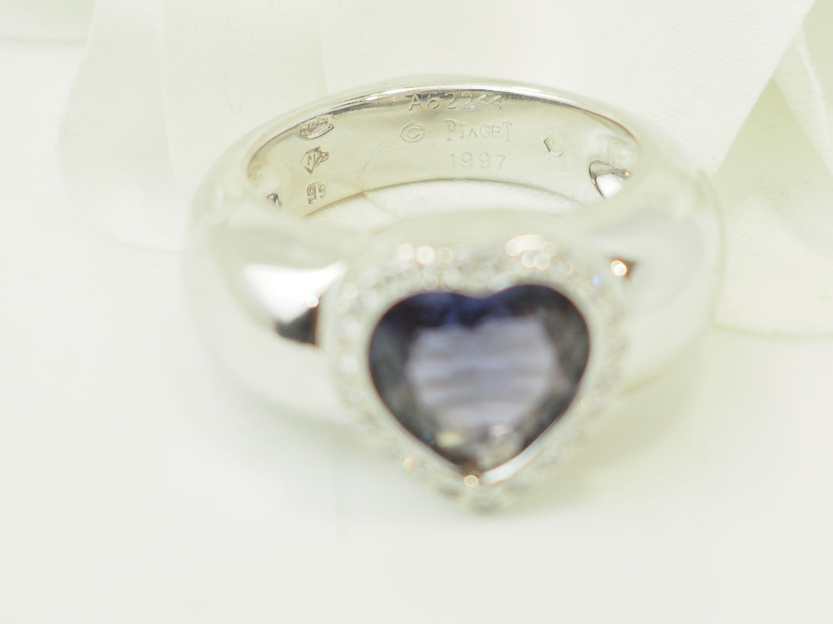 Bague L'Aurore Poiray en forme de cœur en or blanc avec tanzanite centrale et entourage de diamants brillants