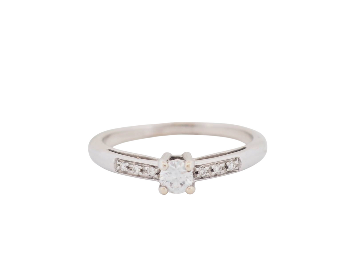 Bague solitaire L'Aurore Mauboussin Sel de ma vie en or blanc 18 carats avec diamant central et diamants sur les côtés